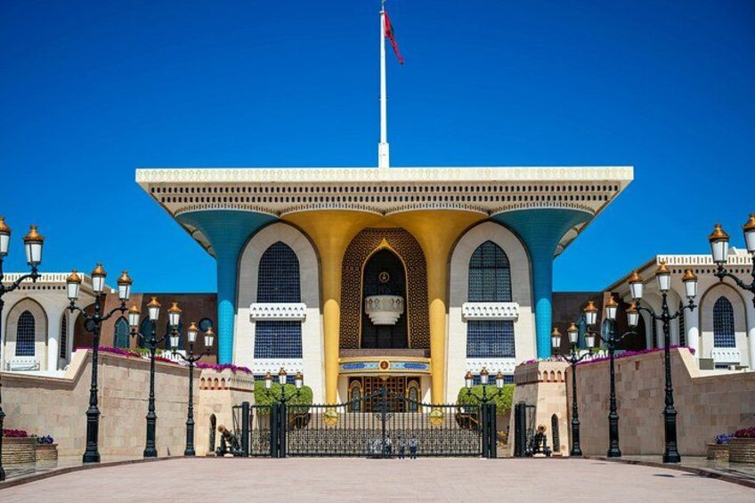 Discover Muscat and Wadi Shab Adventure in 8 Hours 4
