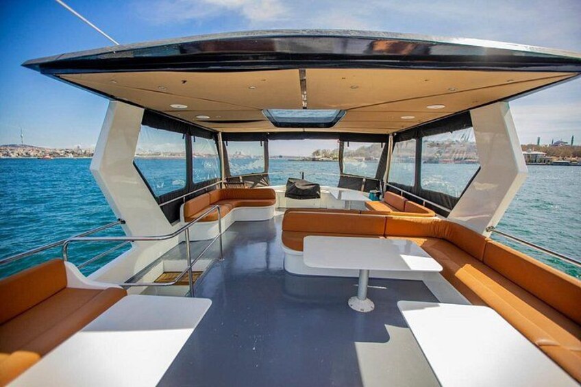 Istanbul Guided Private Luxury Yatch Tour 4