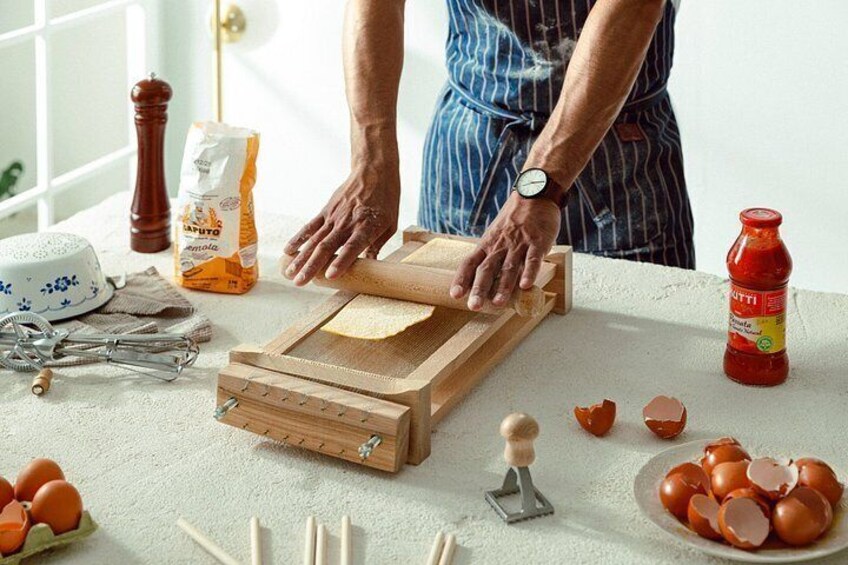 Carbonara Cooking Class in Valencia with an Italian Chef 2