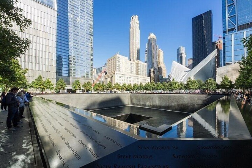 Private Wall Street Walking Tour Lower Manhattan and 911 Memorial 4