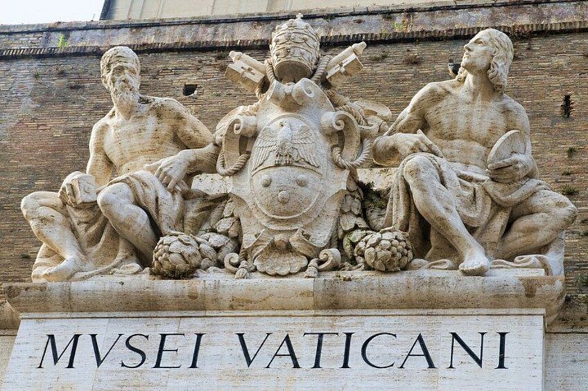 Vatican Museums Skip-the-Line Tickets with Host Assistance 3
