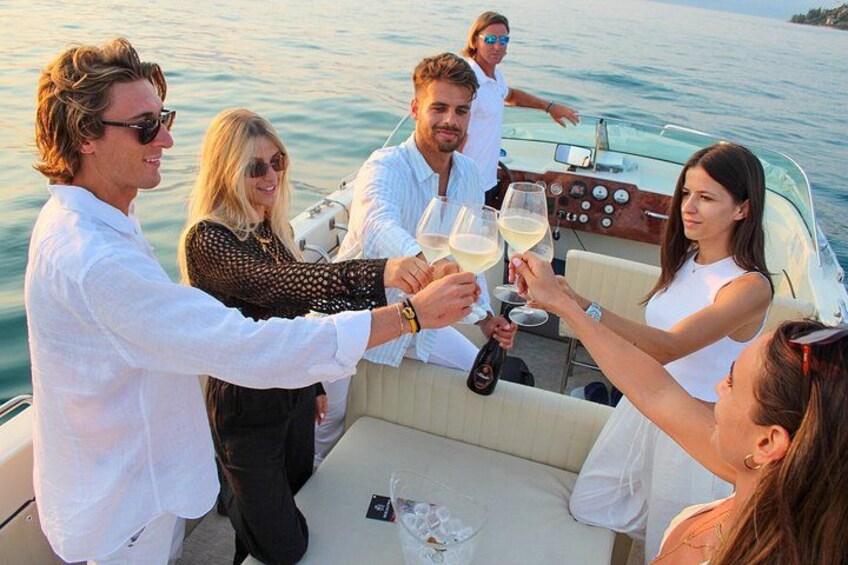 2 hours Private Boat Tour from Lazise to Sirmione 3