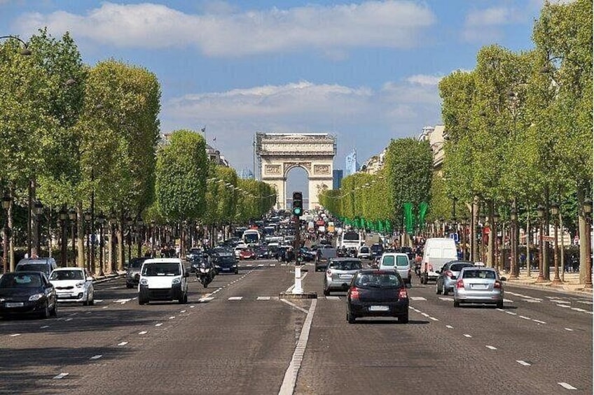 Private Tour of Paris Arc de Triomphe, Champs-Élysées, & Macarons 2