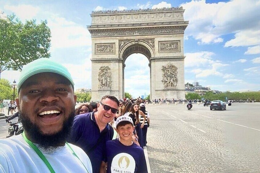 Private Tour of Paris Arc de Triomphe, Champs-Élysées, & Macarons 1