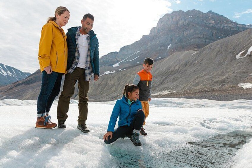 Lake Louise Jasper Columbia Icefield Athabasca Falls Peyto Tour 3
