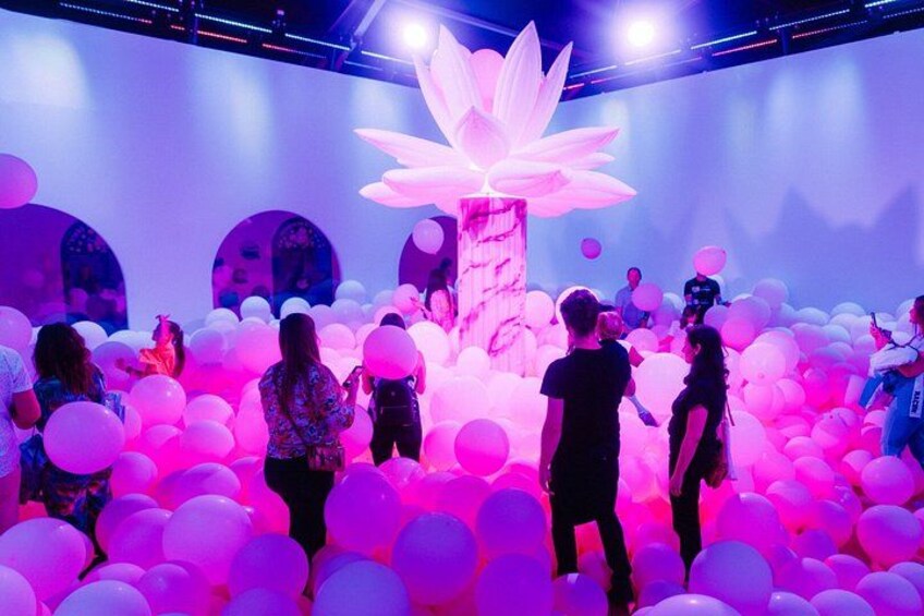 Bubble Planet Immersive Interactive Experience in Washington DC 1