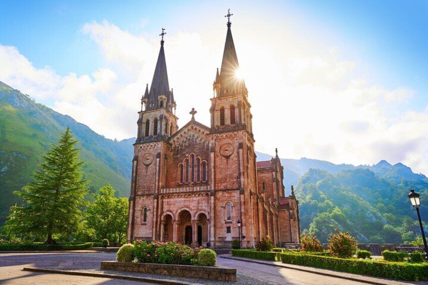 Lakes of Covadonga, Onis Cangas and Ballasts Tour from Oviedo 2