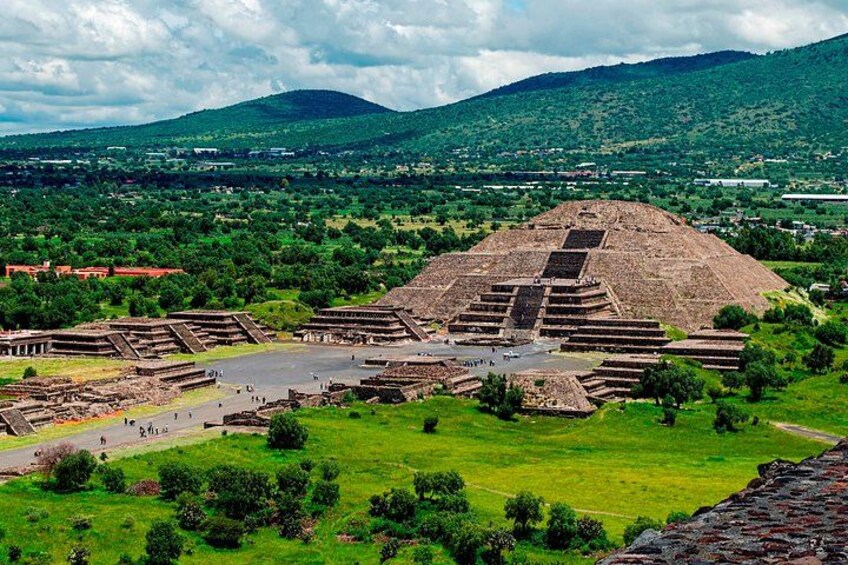 Teotihuacan Tour with Basilica of Guadalupe & Cave Restaurant 2