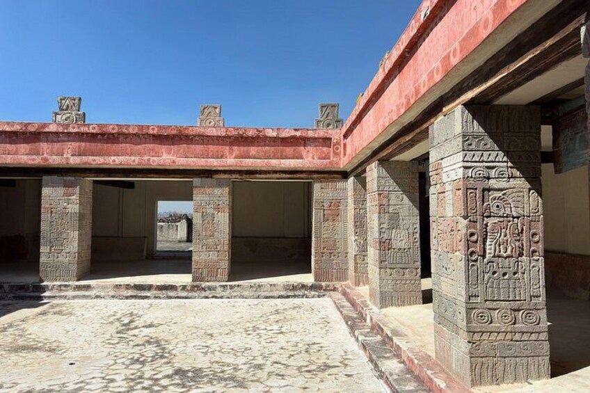 Teotihuacan Tour with Basilica of Guadalupe & Cave Restaurant 3