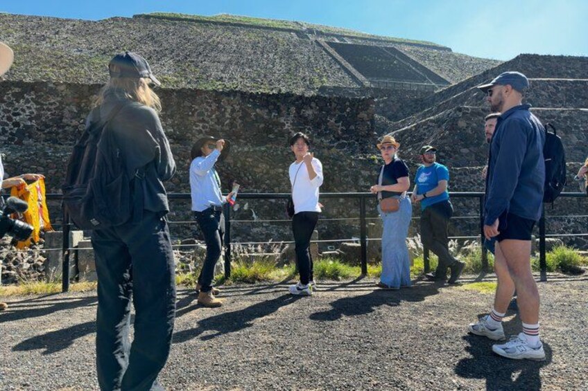 Teotihuacan Tour and Basilica of Guadalupe + Tlatelolco 5