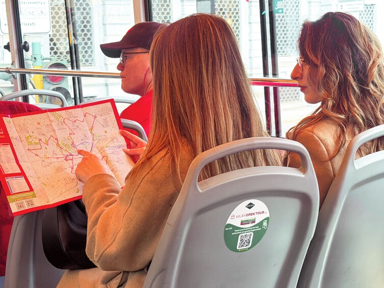 48-Hour "Gray Line" Milan Hop-On Hop-Off Tour with Audio Guide 4