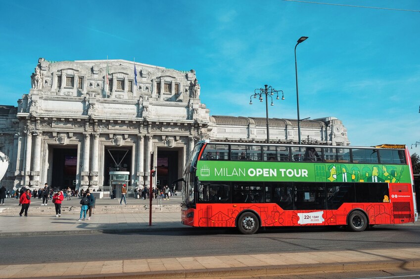 48-Hour "Gray Line" Milan Hop-On Hop-Off Tour with Audio Guide 2