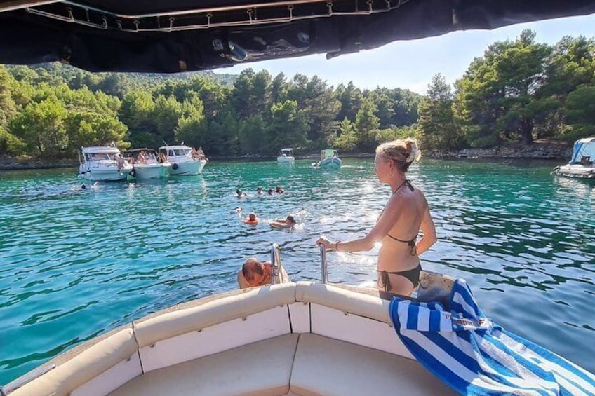 Zadar Boat Tour: Hidden Coves & Fresh Onboard Dalmatian Meal 1