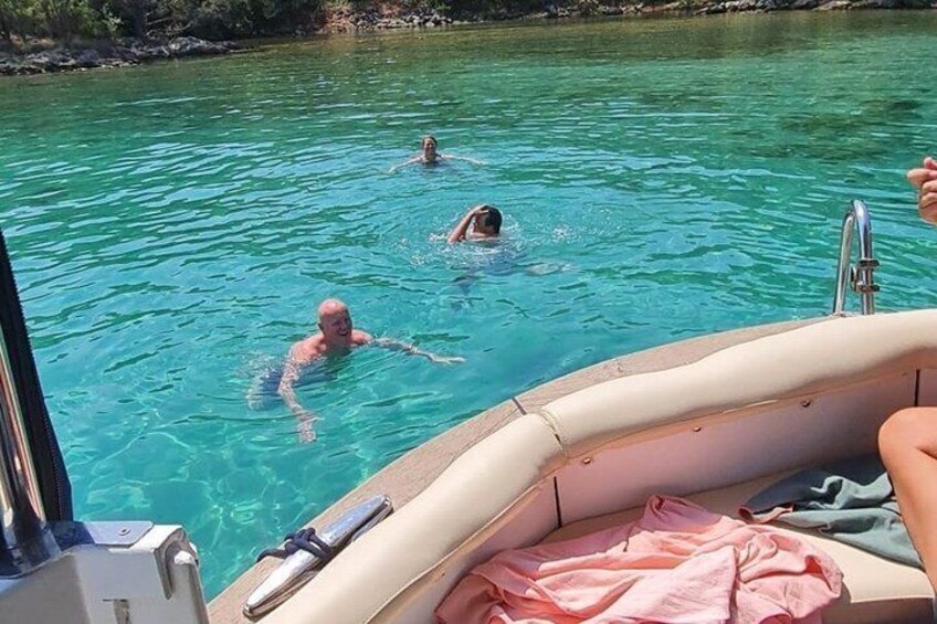 Zadar Boat Tour: Hidden Coves & Fresh Onboard Dalmatian Meal 4
