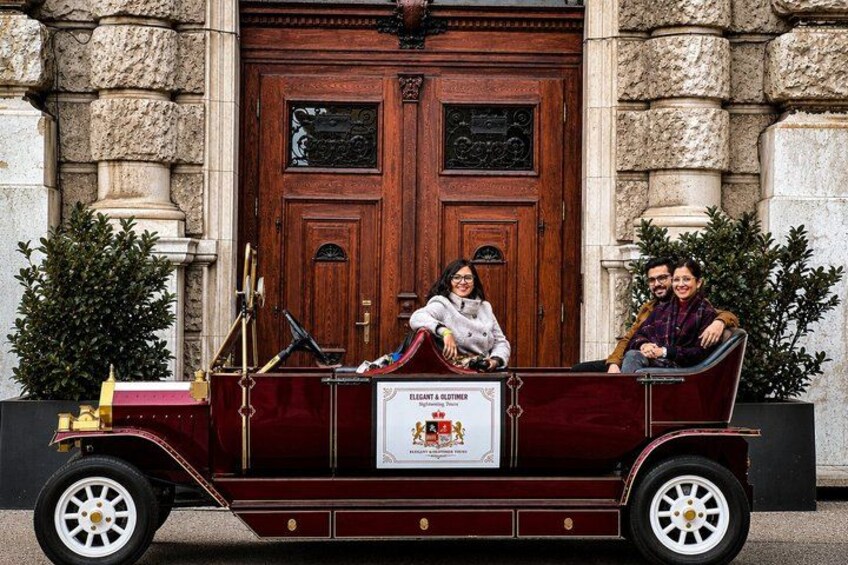 Vienna City Tour with Luxury E Old Timer 5
