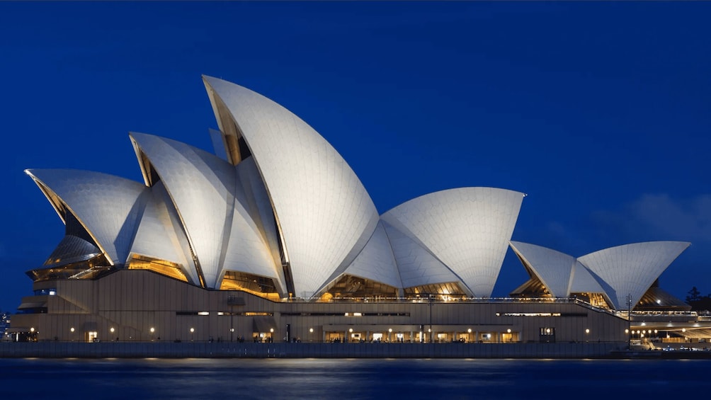 Picture 4 for Activity Sydney: Bondi Beach, La Perouse, & City Highlights Tour 3