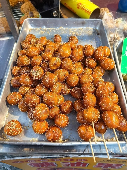 Chengdu Wet Market Tour: Food Shopping & Traditional Massage 1