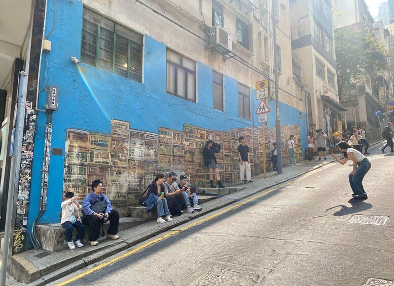 Picture 7 for Activity Hong Kong Island & Kowloon in 6 hours : Local Food & History 3