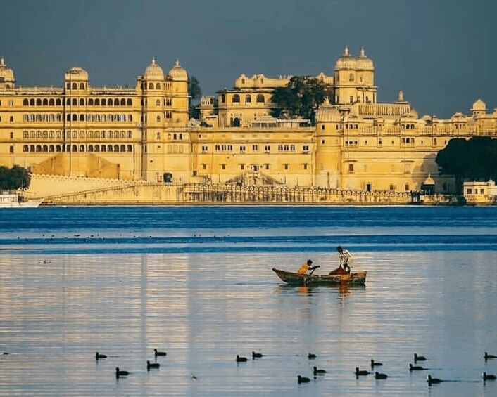 From Delhi: Udaipur and Mount Abu 4-Day Tour with Flights 1