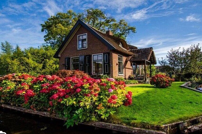 Private Day Tour Windmills and Giethoorn Included Boat Tour 2