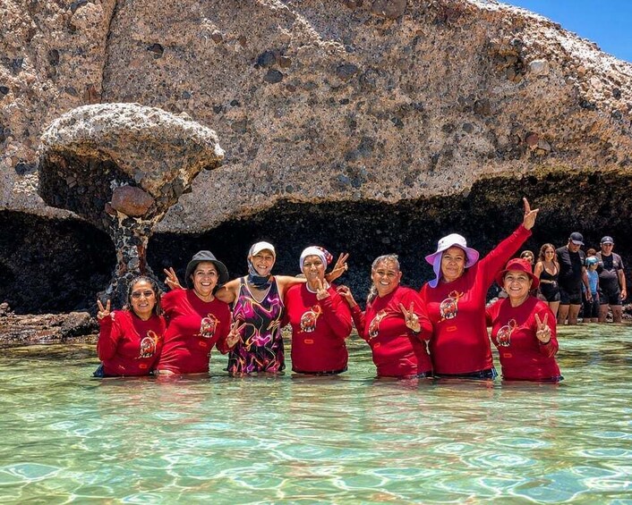 Picture 1 for Activity La Paz: All-Inclusive Tour of Espíritu Santo Island, Balandra, and Sea Lions 2