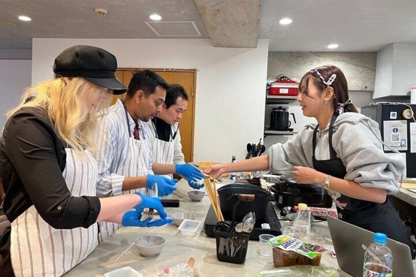 Tokyo Japanese Home Cooking Class: Make Your Own Temaki Sushi 4