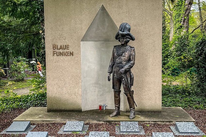 Cologne's City of the Dead Melaten Cemetery Tour in English 2