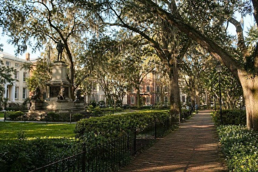 Savannah Self-Guided Discovery: Historic Squares & Southern Charm 3
