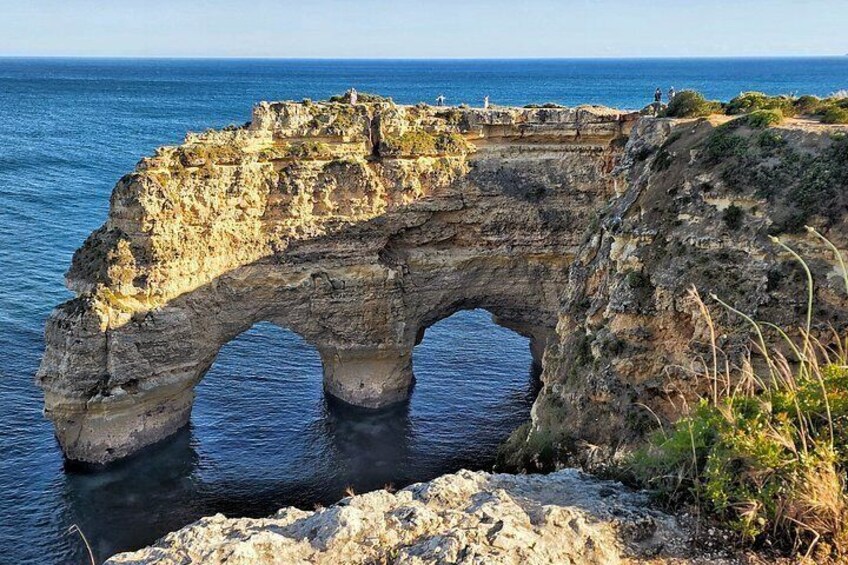 Romantic Sunset in Carvoeiro with a cliffside Picnic & wine 2