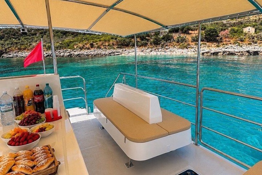 Catamaran tour Zingaro Reserve, Scopello and Caves 4