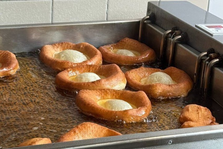 Munich: Eat Like a Local! Bavarian Food Tour with Beer & Dessert 4