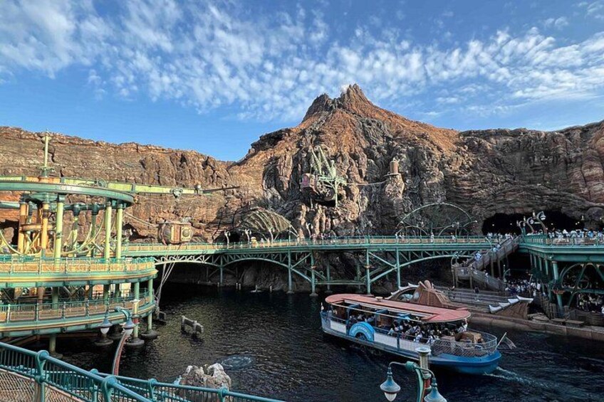 Tokyo Disneysea & Disneyland same-day 2-Park Ticket with Subway 2