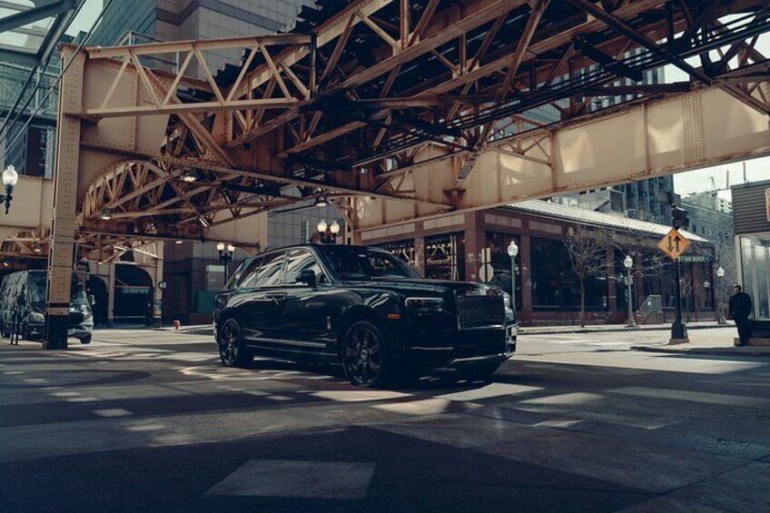 Downtown Chicago City Tour in a Rolls Royce[60 Minute Experience] 3