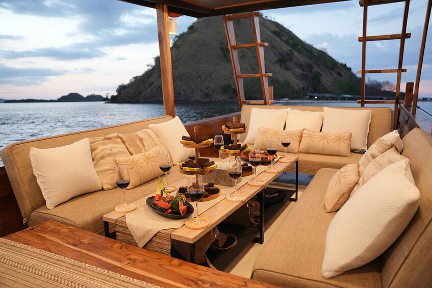 Picture 16 for Activity Labuan Bajo: Komodo National Park Open Deck Boat Tour 4