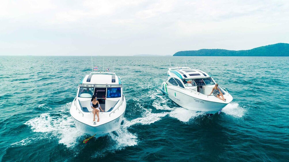 Phuket: Private Speedboat Charter Day Trip with Drinks 1