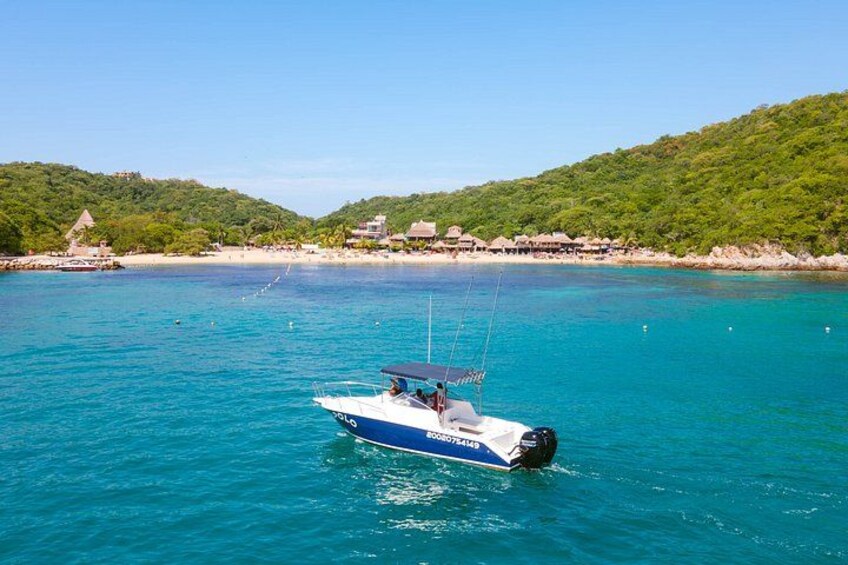 fishing in Bahias de Huatulco 4