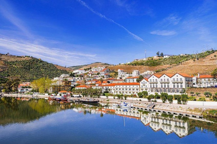 Douro Full Day Tour with Wine Tasting and Lunch 2