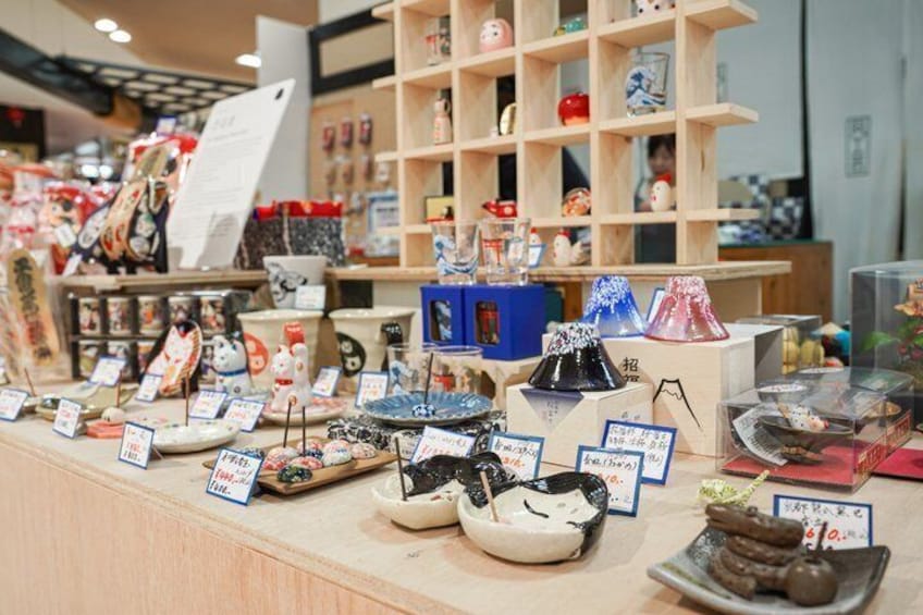 Calligraphy Workshop at Traditional Folk Craft Shop in Hiroshima 3
