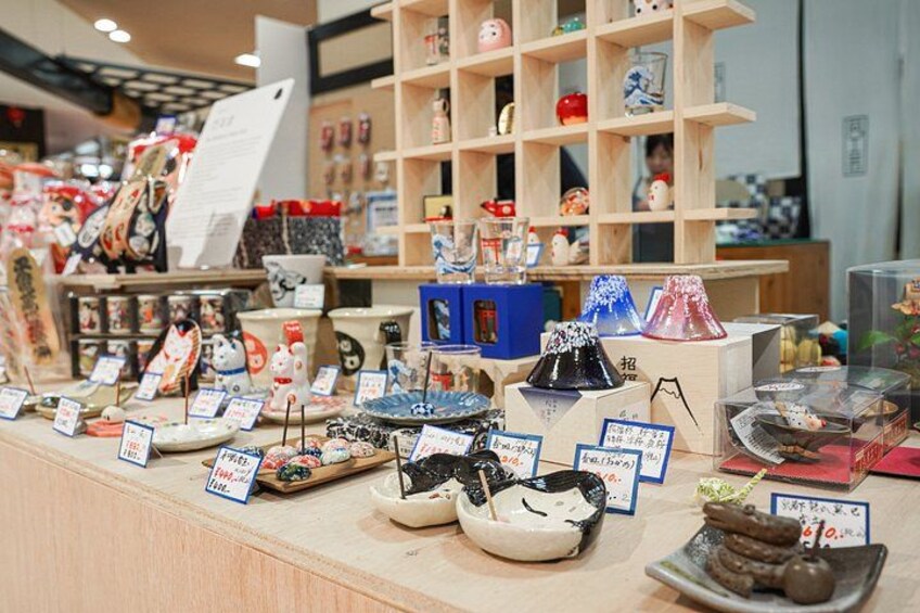 Calligraphy Workshop at Traditional Folk Craft Shop in Hiroshima 2