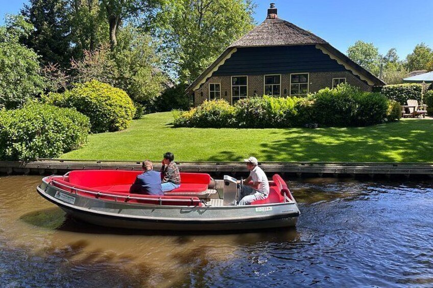 Self-Drive Boat Tour to Giethoorn from Amsterdam 2