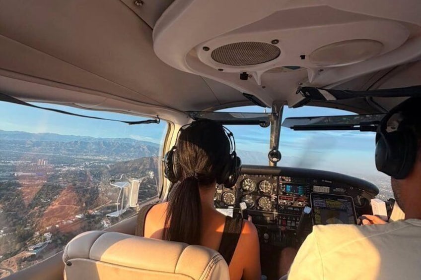 Discovery Flight Over Los Angeles 4