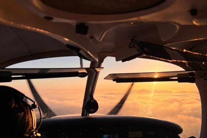 Discovery Flight Over Los Angeles 5