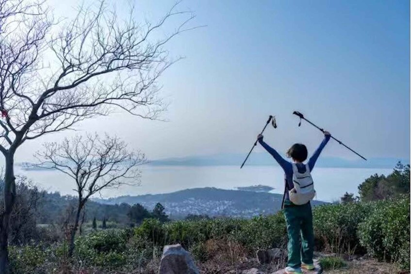 From Shanghai: Taihu Dongshan Hike & Lakeside Sunset Tour 1