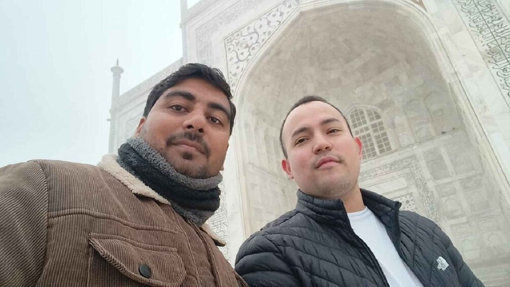 Picture 4 for Activity Agra: Taj Mahal Sunrise Tour with Express Entry Tickets 5