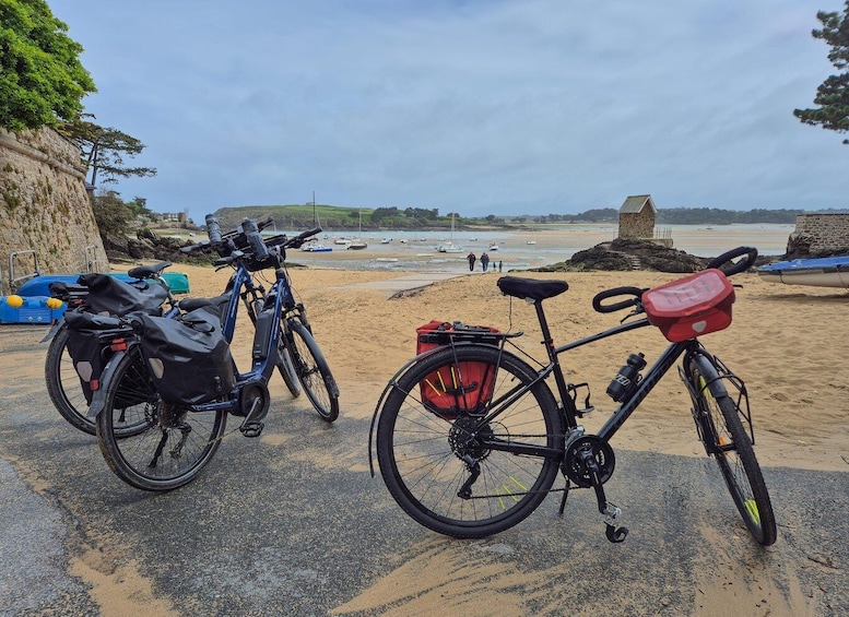 Picture 2 for Activity 3-Hour Guided Bike Tour in Saint-Malo between the City and the Coast 4