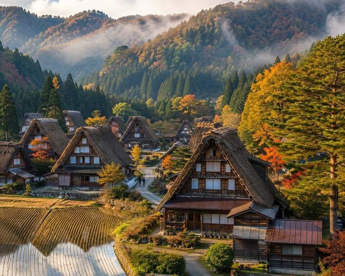 Shirakawago Village/Kanazawa City Full Day Private Car Tour 2