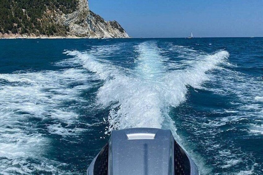 Private boat rental in the Riviera del Conero 5
