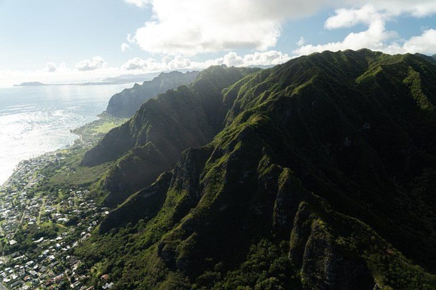 Private 60 Minutes Helicopter Tour in Honolulu 3
