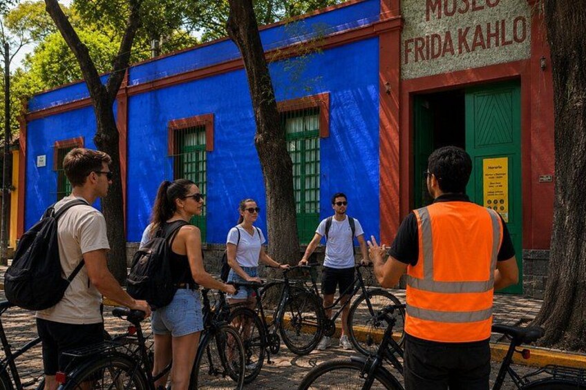 Coyoacan Cultural Bike Tour: Trotsky, Frida & Hidden Gems 4
