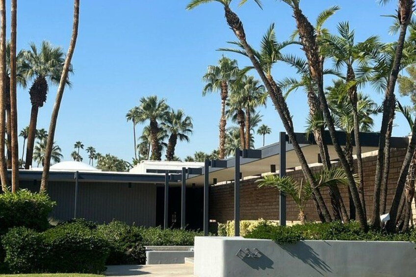 Explore Palm Springs Mid Century Architecture in Style 2